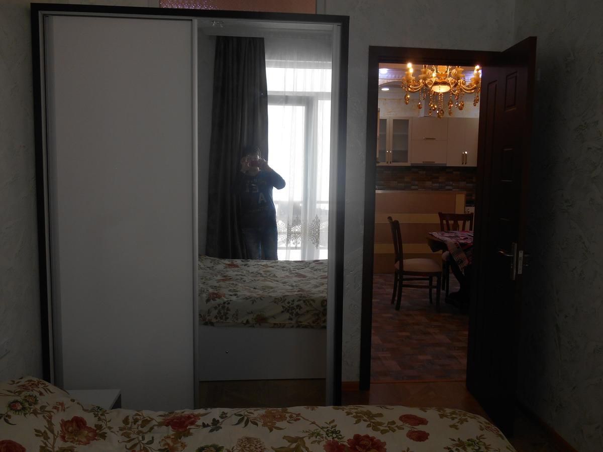 Apartment On Gorgiladze 28 Batumi Exterior foto